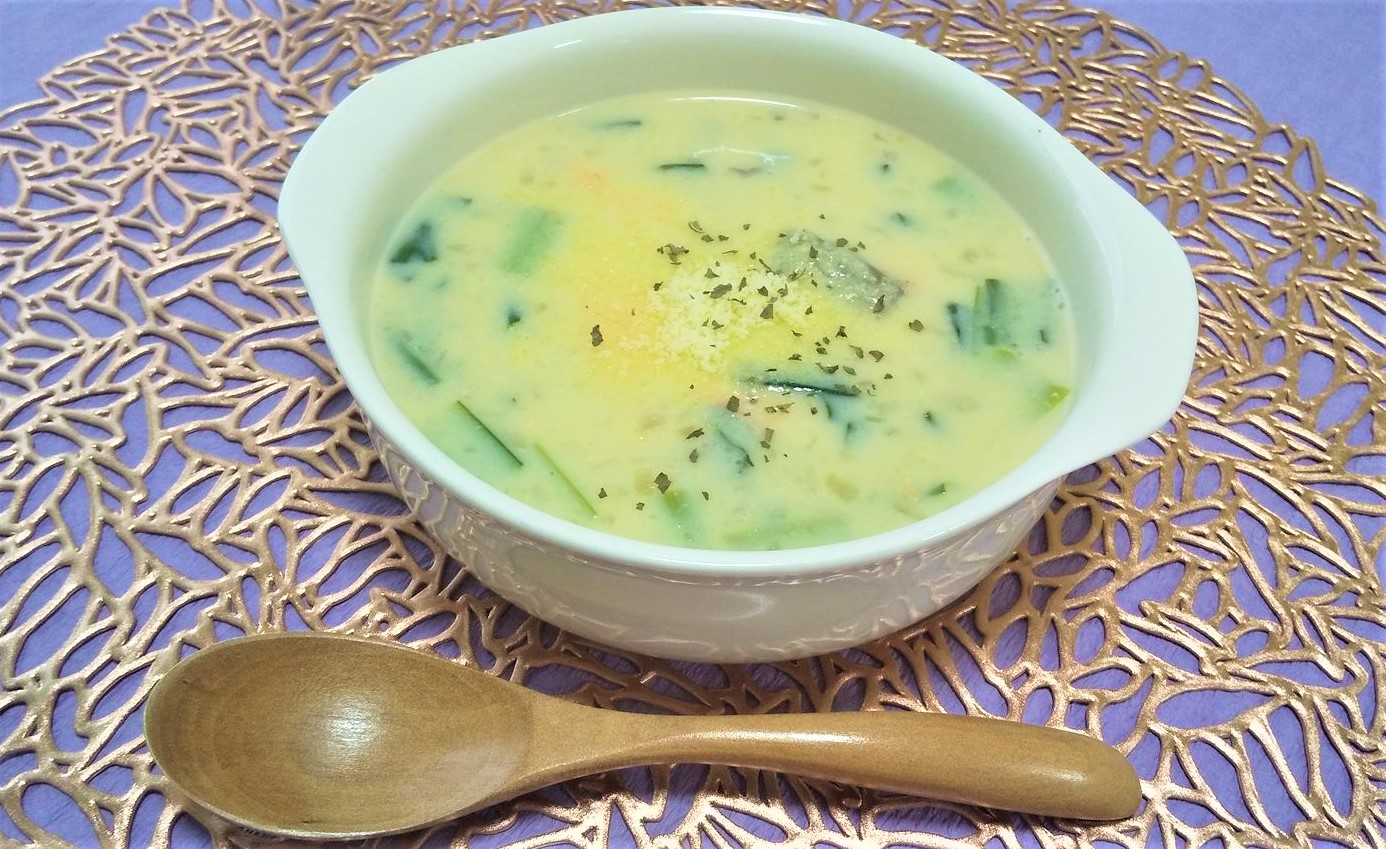 ジャガイモdeとろ～り、鮭のまろやか味噌スープ